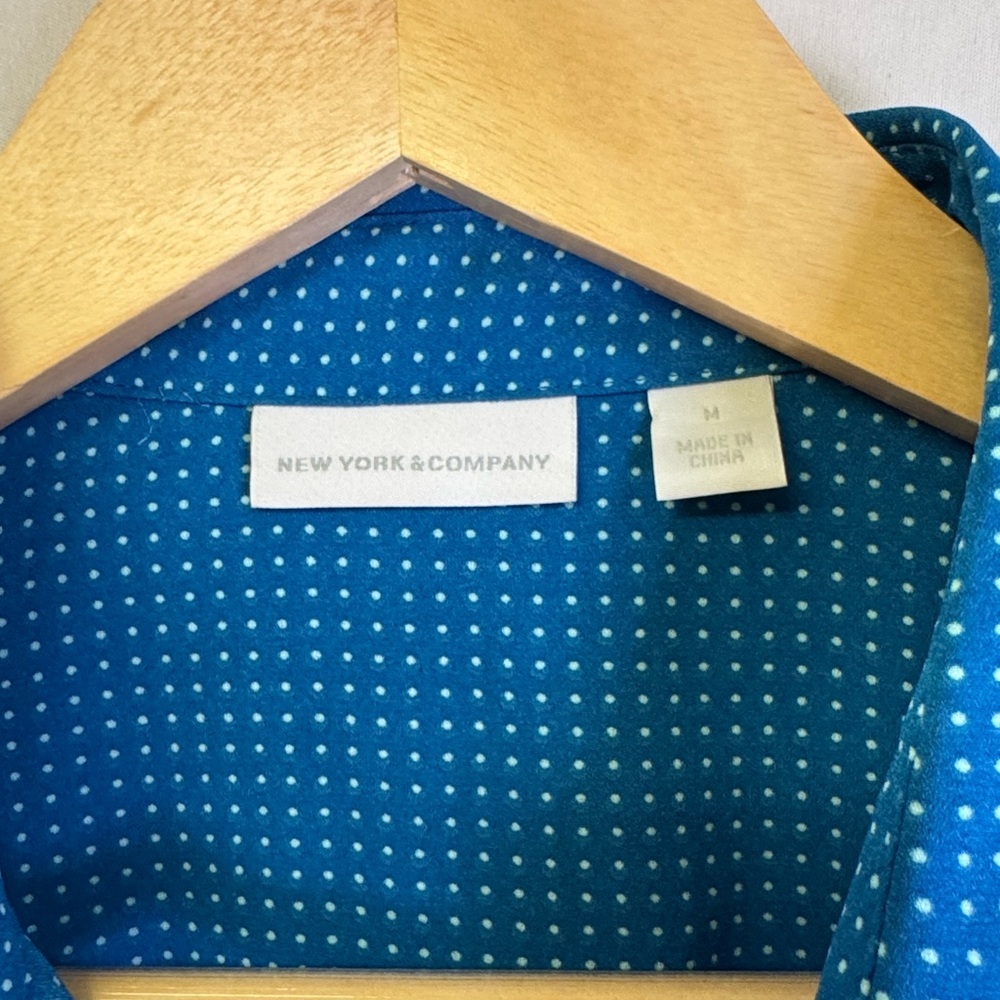 New‎ York & Company Medium Teal Ruffled Polka dot Blouse - Picture 3 of 7